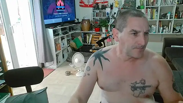 Snapshot of teddythebeer86 chatting on 06-30-26, 02:40 teddythebeer86 online show from 06-30-26, 02:40