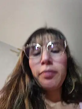 Snapshot of Mar_puentes chatting on 05-08-26, 04:29 Mar puentes online show from 05-08-26, 04:29