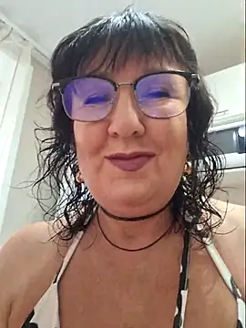 Snapshot of LaliaMia chatting on 09-11-25, 04:01 LaliaMia online show from 09-11-25, 04:01