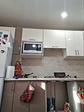 Snapshot of LaliaMia chatting on 10-27-25, 04:38 LaliaMia online show from 10-27-25, 04:38