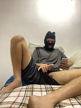 Snapshot of Couple_PlayHot_BR chatting on 07-18-26, 05:50 Couple PlayHot BR online show from 07-18-26, 05:50