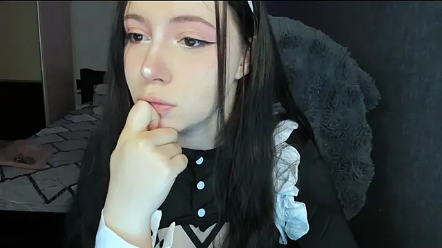 Snapshot of VulgarNekko chatting on 06-27-26, 05:01 VulgarNekko online show from 06-27-26, 05:01