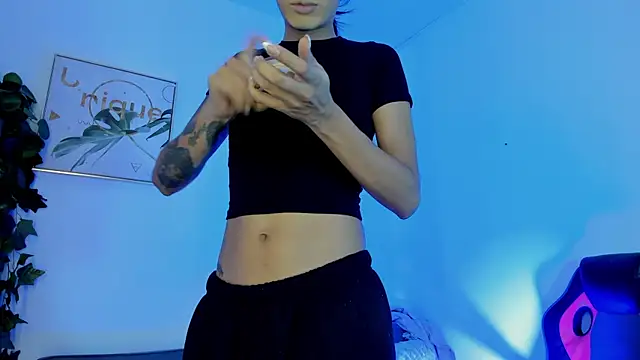 Snapshot of Maddie_Ray chatting on 06-17-26, 11:23 Maddie Ray online show from 06-17-26, 11:23