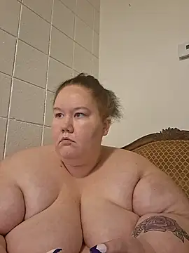 Snapshot of hisalphaqueen27 chatting on 04-11-26, 05:12 hisalphaqueen27 online show from 04-11-26, 05:12