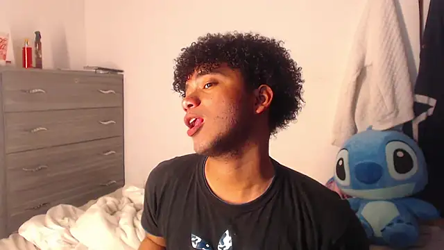 Snapshot of felipecams chatting on 07-15-26, 11:32 felipecams online show from 07-15-26, 11:32