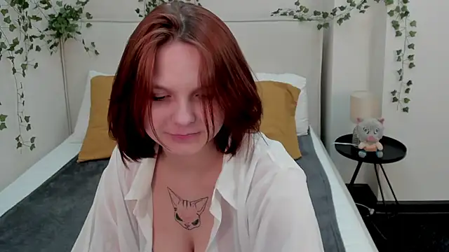 Snapshot of Charlotte_Stee chatting on 05-11-26, 02:06 Charlotte Stee online show from 05-11-26, 02:06