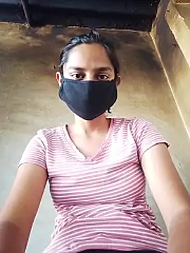 Snapshot of x_priya chatting on 04-16-26, 07:53 x priya online show from 04-16-26, 07:53