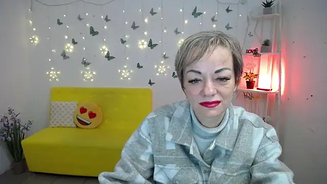 Snapshot of NikaMayu chatting on 05-06-26, 05:25 NikaMayu online show from 05-06-26, 05:25