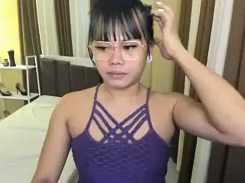 Snapshot of Seductive_terra chatting on 05-13-26, 05:43 Seductive terra online show from 05-13-26, 05:43