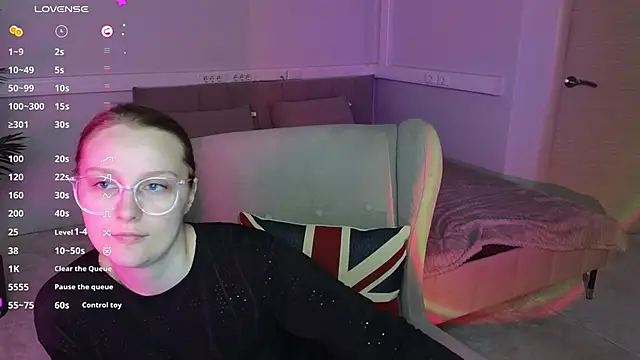 Snapshot of JessieWayy chatting on 05-19-26, 01:11 JessieWayy online show from 05-19-26, 01:11