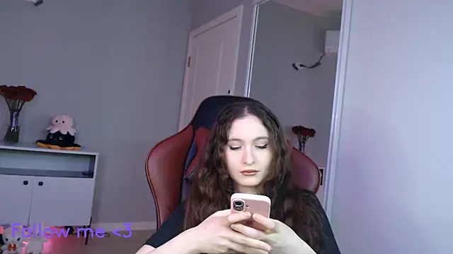 solitudebby online show from 04-10-26, 05:28