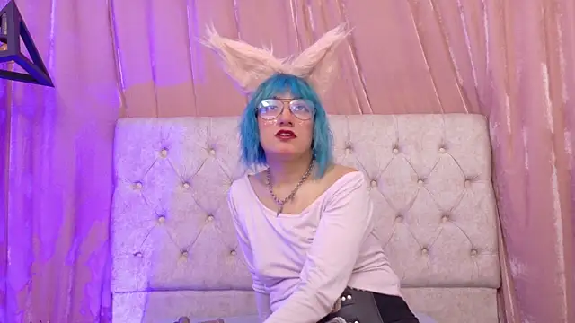 Snapshot of Zafiro_Kitsune chatting on 06-18-26, 03:51 Zafiro Kitsune online show from 06-18-26, 03:51