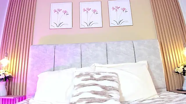 Snapshot of cherlyn_1 chatting on 04-18-26, 01:15 cherlyn 1 online show from 04-18-26, 01:15