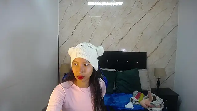 Snapshot of hasley_cute chatting on 04-28-26, 07:30 hasley cute online show from 04-28-26, 07:30