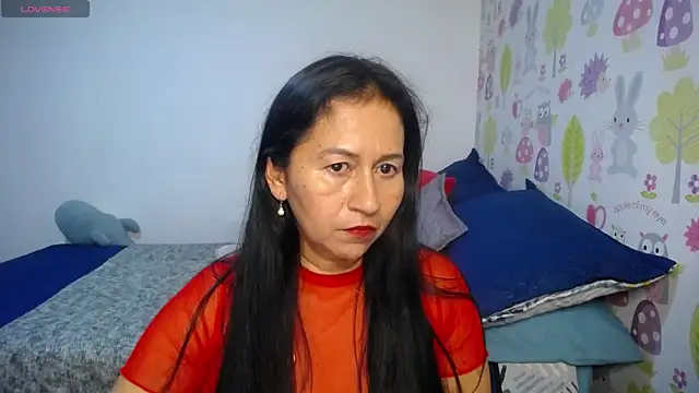 Snapshot of Tyna_b chatting on 06-30-26, 01:39 Tyna b online show from 06-30-26, 01:39