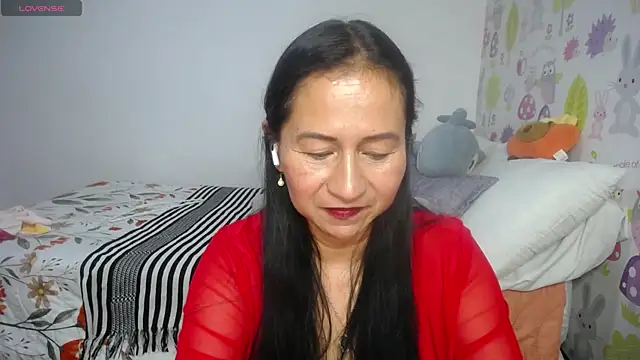 Snapshot of Tyna_b chatting on 07-17-26, 02:18 Tyna b online show from 07-17-26, 02:18