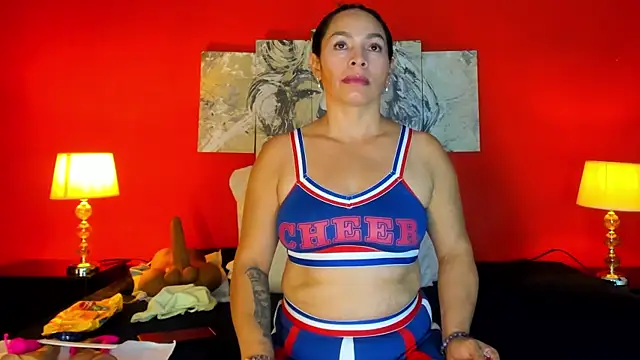 LucianaMadura1 online show from 05-20-26, 06:47