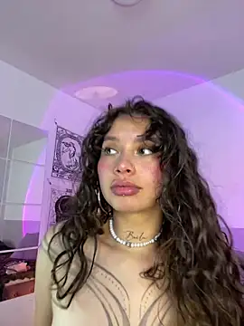 Snapshot of Dreanaa chatting on 04-15-26, 07:58 Dreanaa online show from 04-15-26, 07:58