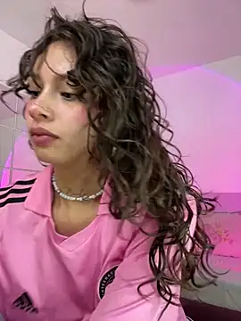 Snapshot of Dreanaa chatting on 05-15-26, 07:54 Dreanaa online show from 05-15-26, 07:54