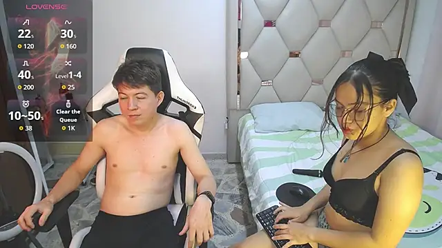 Zoe and jackk  online show from 04-25-26, 08:28