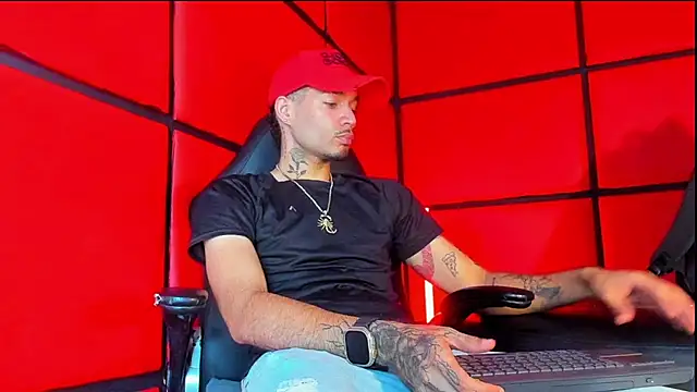 Daniel huge22 online show from 07-09-26, 07:29