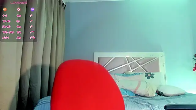 Snapshot of Celestte_w chatting on 05-16-26, 12:18 Celestte w online show from 05-16-26, 12:18