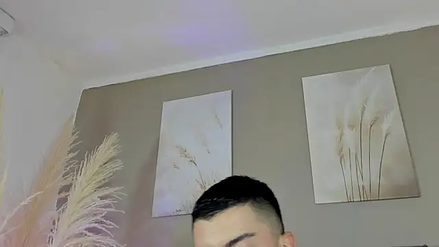 Snapshot of Alexander_Diazz chatting on 06-05-26, 01:06 Alexander Diazz online show from 06-05-26, 01:06
