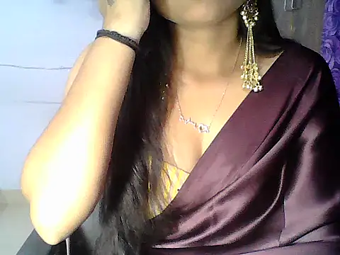 Snapshot of Saxy_Mony002 chatting on 05-19-26, 02:01 Saxy Mony002 online show from 05-19-26, 02:01