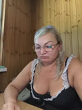 White-Chocolatte online show from 06-30-26, 05:41