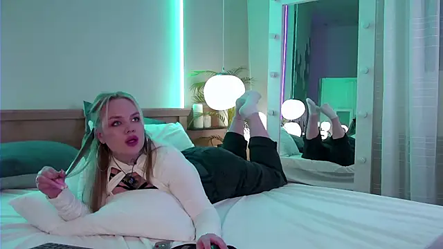 DashaNasha online show from 04-19-26, 05:12