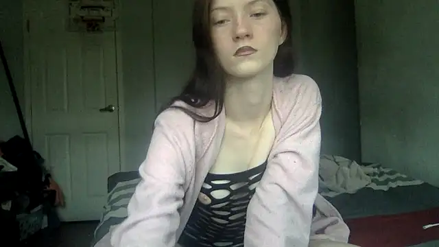 Snapshot of Munchkinbaby72318 chatting on 07-01-26, 07:02 Munchkinbaby72318 online show from 07-01-26, 07:02