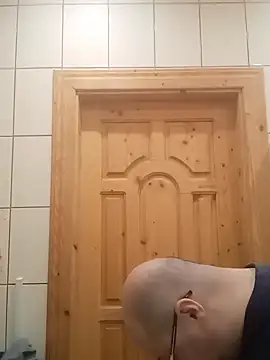 Snapshot of Luceriusbigass chatting on 02-24-25, 04:47 Luceriusbigass online show from 02-24-25, 04:47