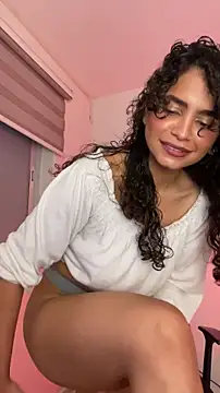 Snapshot of holaRosa chatting on 05-13-26, 10:06 holaRosa online show from 05-13-26, 10:06