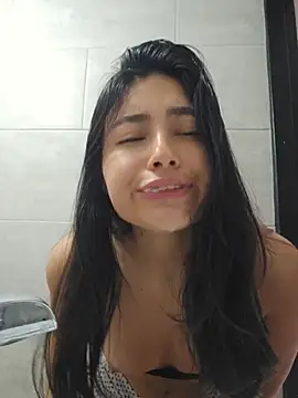 Snapshot of VioletRousee chatting on 06-23-26, 06:28 VioletRousee online show from 06-23-26, 06:28