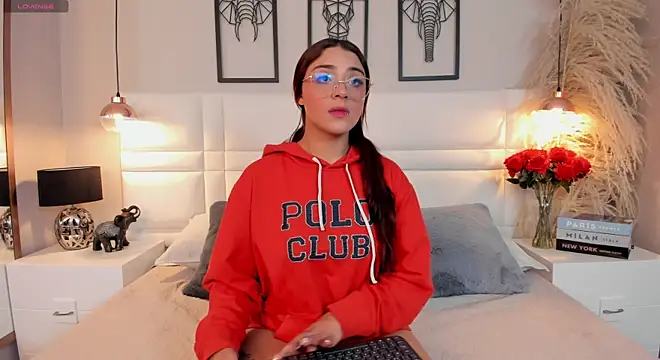 Victoria  lee online show from 06-04-26, 03:45