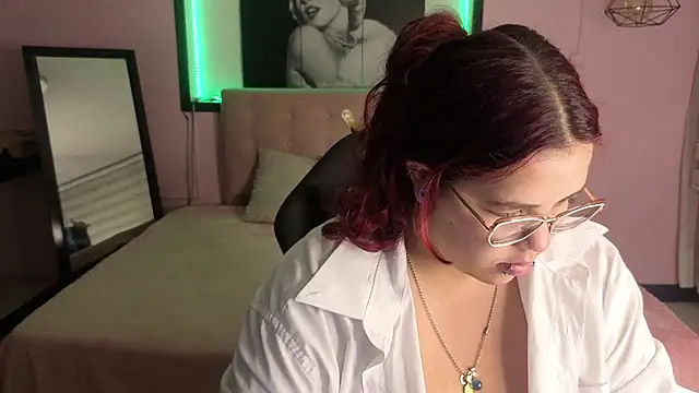 Snapshot of Sweet_cat_t chatting on 07-05-26, 05:36 Sweet cat t online show from 07-05-26, 05:36
