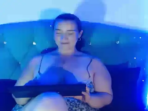 Snapshot of Alice_Jovovich69 chatting on 04-28-26, 04:39 Alice Jovovich69 online show from 04-28-26, 04:39