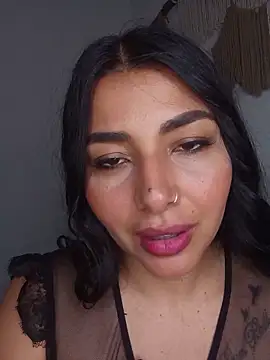 Snapshot of Antonella-corruso chatting on 05-31-26, 04:25 Antonella-corruso online show from 05-31-26, 04:25