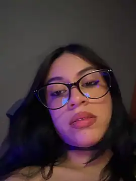 Snapshot of Kattze_ chatting on 07-17-26, 03:24 Kattze online show from 07-17-26, 03:24