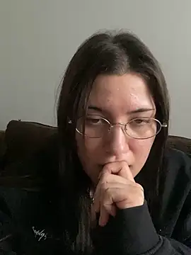 cherryxxox online show from 04-18-26, 07:07