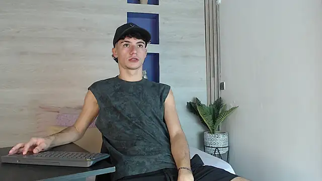 Logan Steel online show from 06-28-26, 02:56