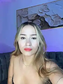 AmyRusso online show from 04-15-26, 01:56