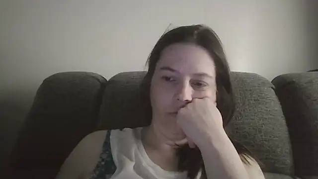 Snapshot of lily1982 chatting on 04-26-26, 04:37 lily1982 online show from 04-26-26, 04:37
