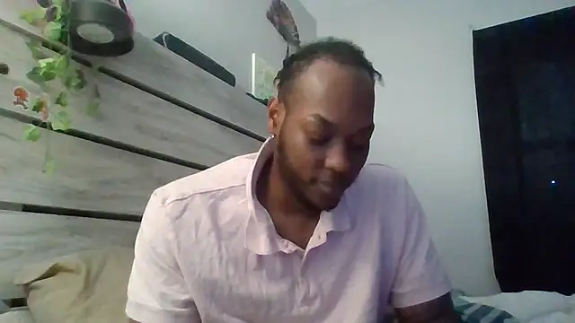 Snapshot of zdaddymm chatting on 04-12-26, 11:21 zdaddymm online show from 04-12-26, 11:21