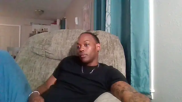 Snapshot of zdaddymm chatting on 05-23-26, 02:50 zdaddymm online show from 05-23-26, 02:50