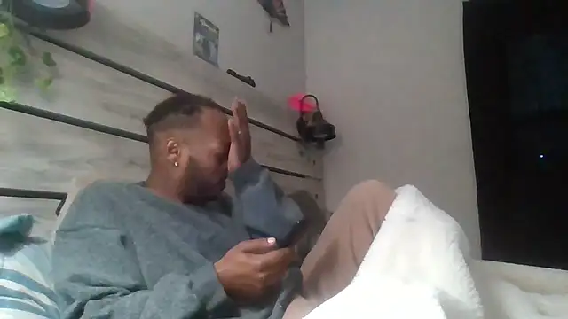 Snapshot of zdaddymm chatting on 06-11-26, 07:12 zdaddymm online show from 06-11-26, 07:12