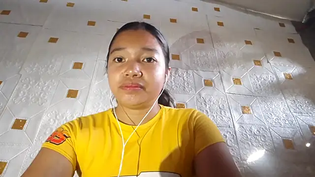 Snapshot of CecileLighty chatting on 04-11-26, 12:04 CecileLighty online show from 04-11-26, 12:04