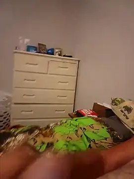 Snapshot of Harleyman0528 chatting on 04-16-26, 04:13 Harleyman0528 online show from 04-16-26, 04:13