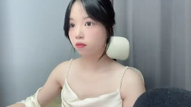 Snapshot of Xiaoqing00 chatting on 05-16-26, 02:41 Xiaoqing00 online show from 05-16-26, 02:41
