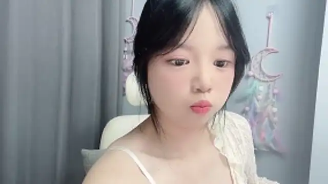 Snapshot of Xiaoqing00 chatting on 05-19-26, 05:25 Xiaoqing00 online show from 05-19-26, 05:25